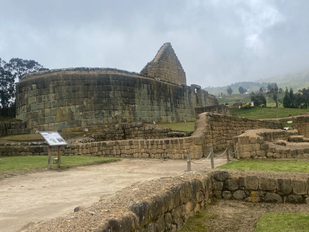 Inca and Cañaris ruins in Ecuador 
